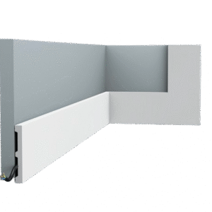 Plinthe SX163 L200 x H10,1 x l1,3 cm